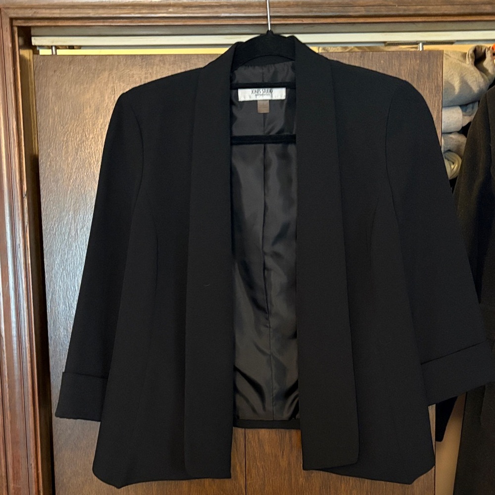 Jones Studio Elegant Black Open Blazer